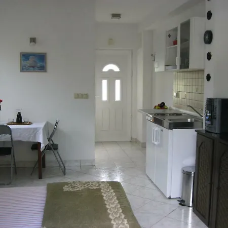 Seaside Apartment For 2 P Trogir Exterior photo